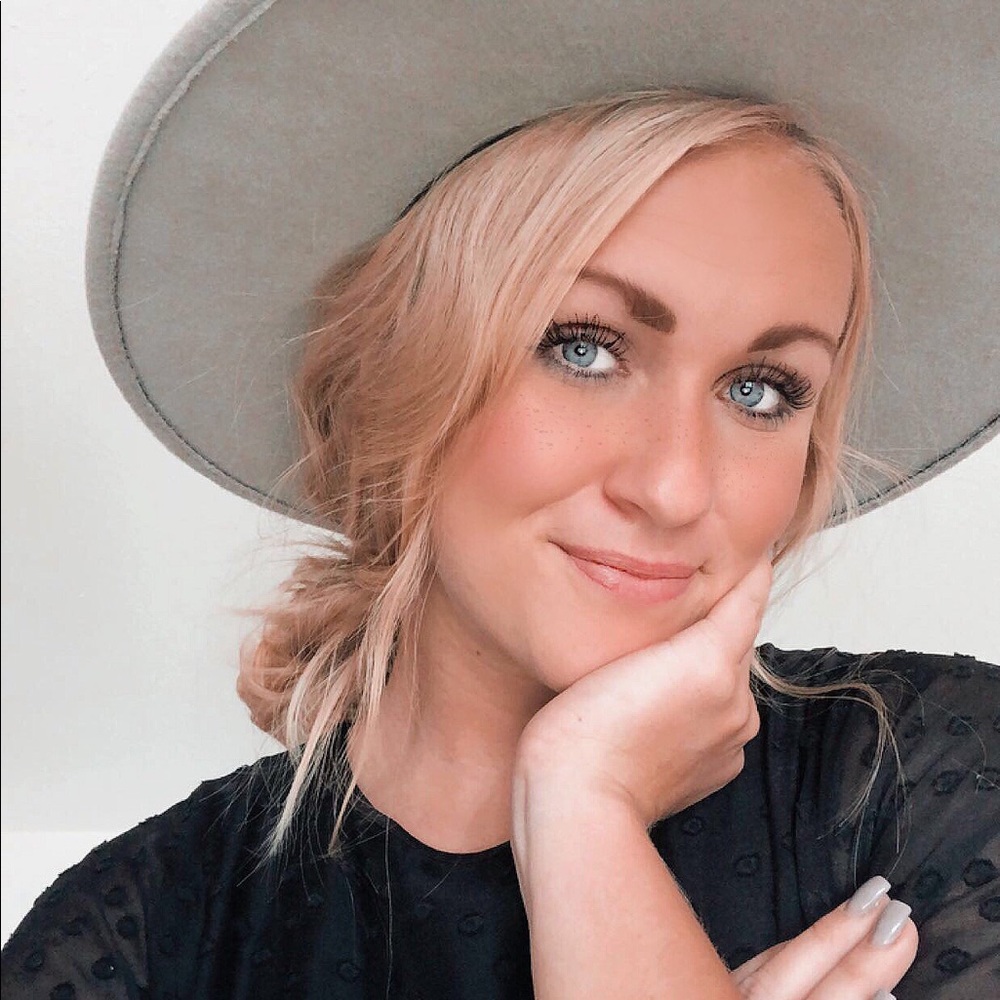 Meet your Posher, Jana